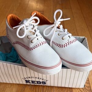 Keds Baseball White Sneakers with Red Stitching! Size 6 PERFECT for Baseball fan